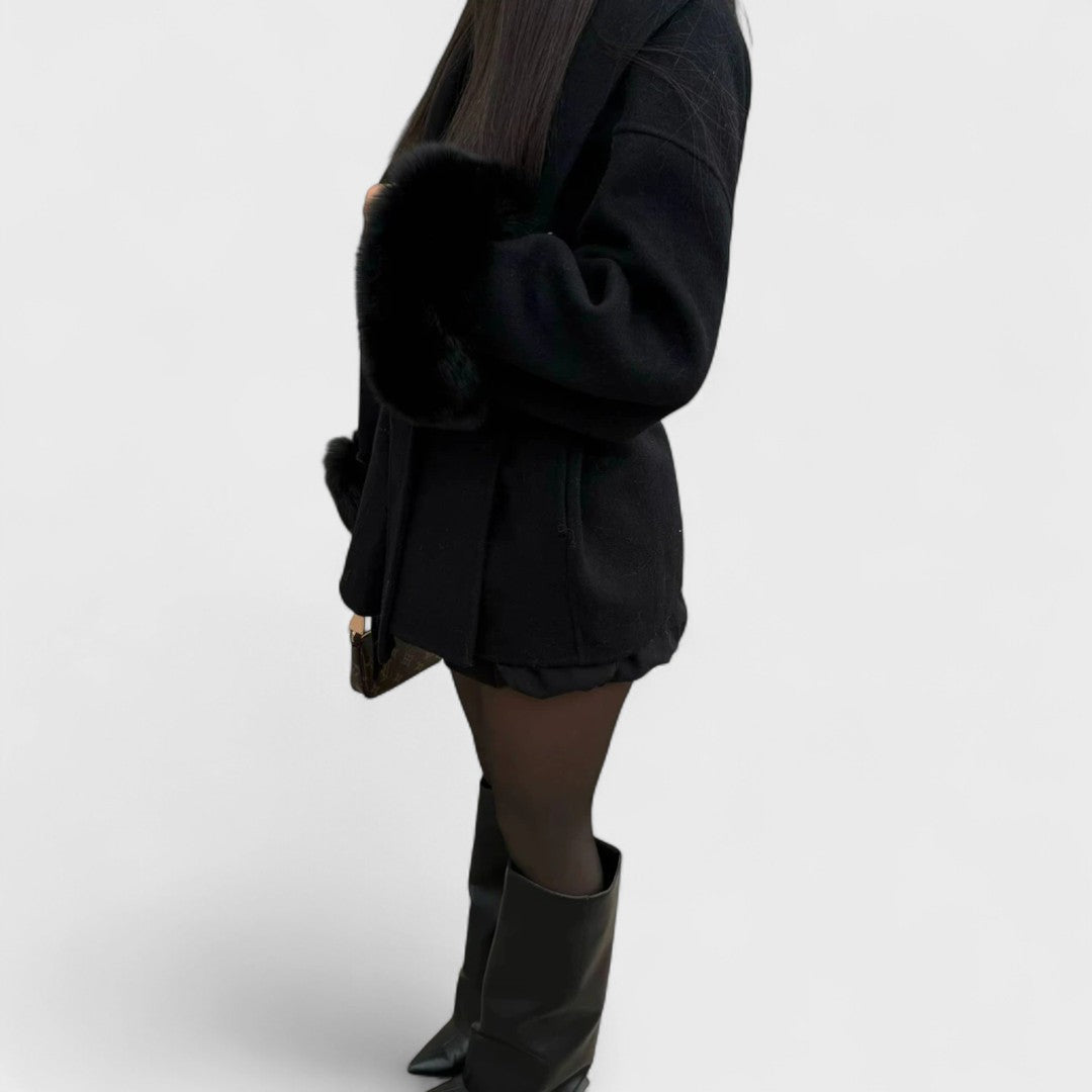 Elowen™ | Elegancki Płaszcz z Detalami ze Sztucznego Futra